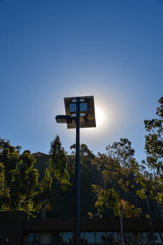 太阳能停车场照明-中途道奇